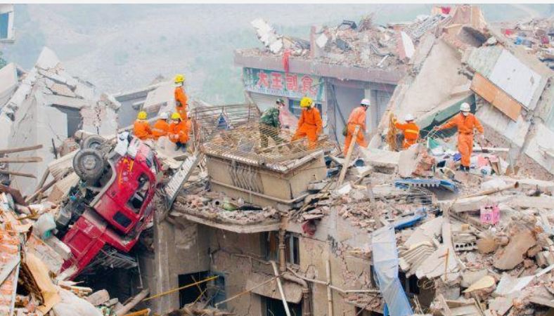 Terremoto De Magnitude 6 2 Atinge A China E Deixa Mais De 10