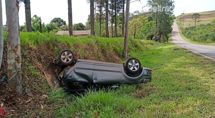 Mulher Fica Ferida Em Acidente Na PR 566