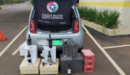 Carga de vinhos e energéticos contrabandeados da Argentina é apreendida