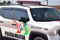 Assaltantes invadem casa, amarram homens e roubam carro  em Chapecó