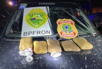 Polícia intercepta veículo com grande quantidade de drogas durante operação na fronteira