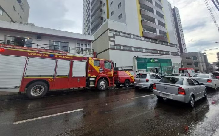 Trabalhadores morrem após plataforma cair do 7º andar de prédio