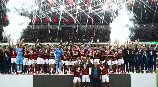 Flamengo empata com o Fluminense e é campeão carioca