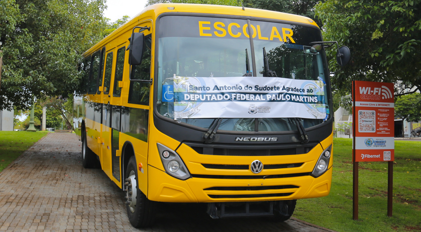 Educação De Santo Antônio Do Sudoeste Recebe Novo ônibus Esc 9925