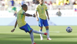 Brasil só empata com a Colômbia e avança em segundo lugar