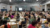 650 mulheres se reúnem em uma grande festa no Dia Internacional da Mulher