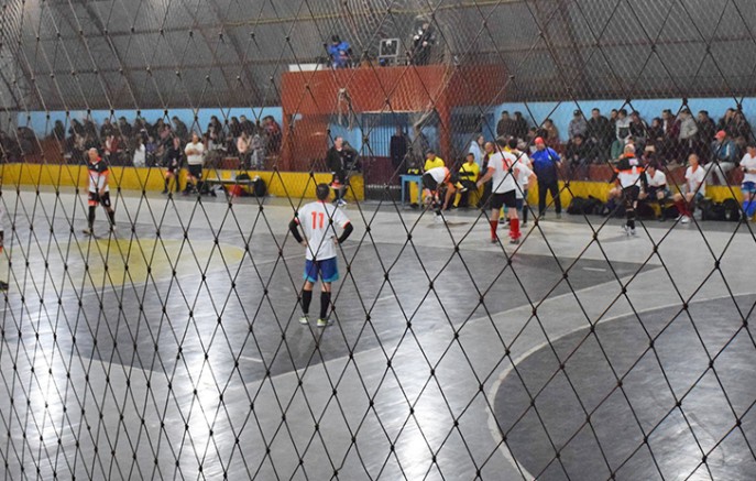 Finais do Campeonato Municipal de Futsal tem jogos eletrizantes e grande público