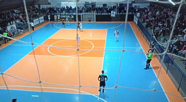 Guaraciaba - Semifinais do Campeonato Municipal de Futsal atraem grande público