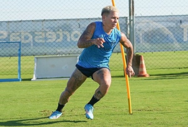 Soteldo é liberado para treinos físicos no Grêmio