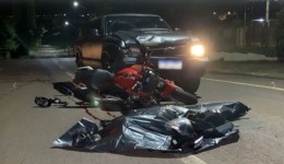 Motociclista morre após ser arrastado por caminhonete